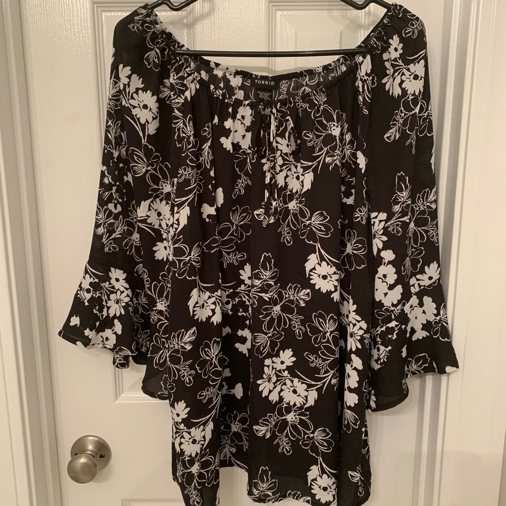 Torrid Off Shoulder Black and White Floral Blouse